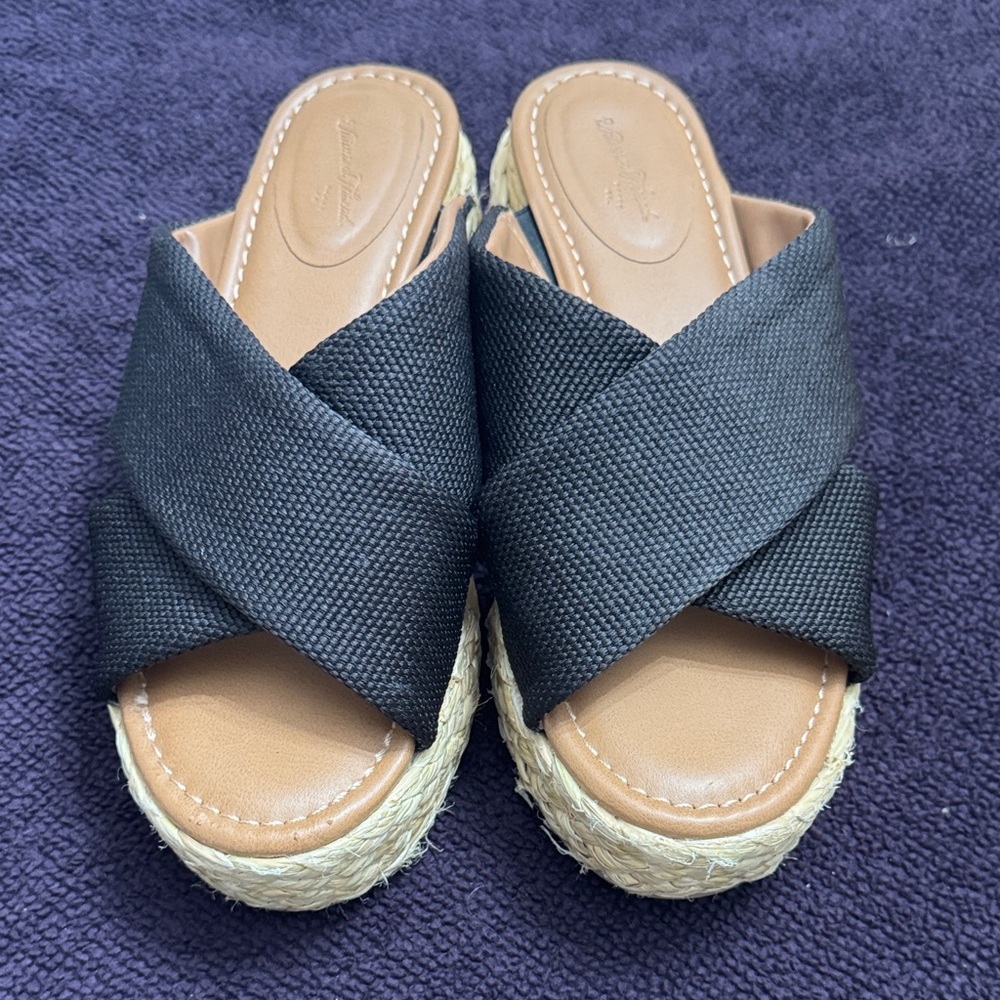 Universal Thread Black Woven Slide Sandals